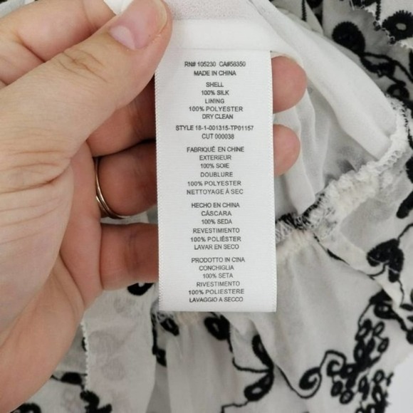 Joie Carylton Eyelet Embroidered Silk Cold Shoulder Bell Cuff Blouse Top Size L - Picture 7 of 7